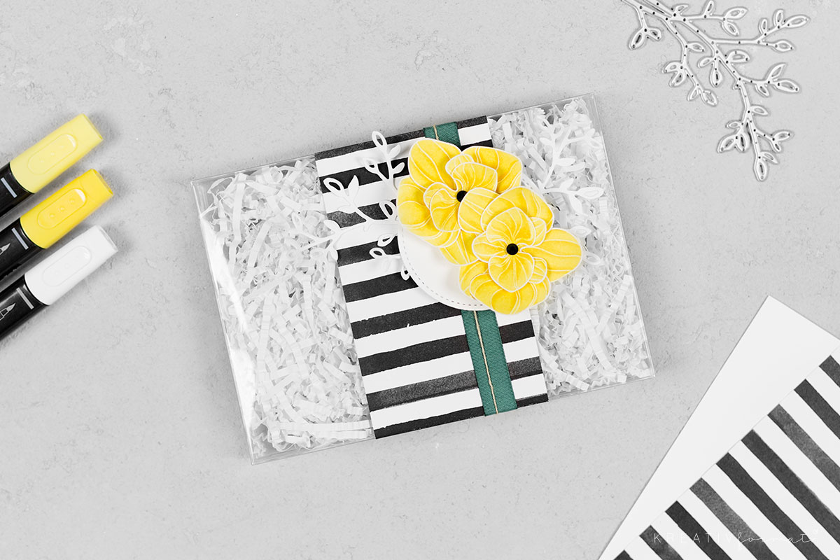 Geschenkschachtel Orchideenzweig &ndash; Blumen & Bl&uuml;ten