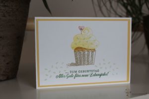 Kleine Cupcakes zum Geburtstag